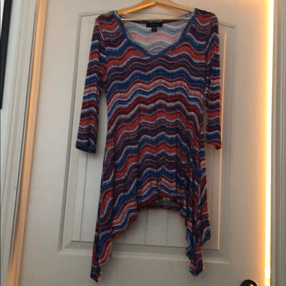 Women’s multi-colored shirt.